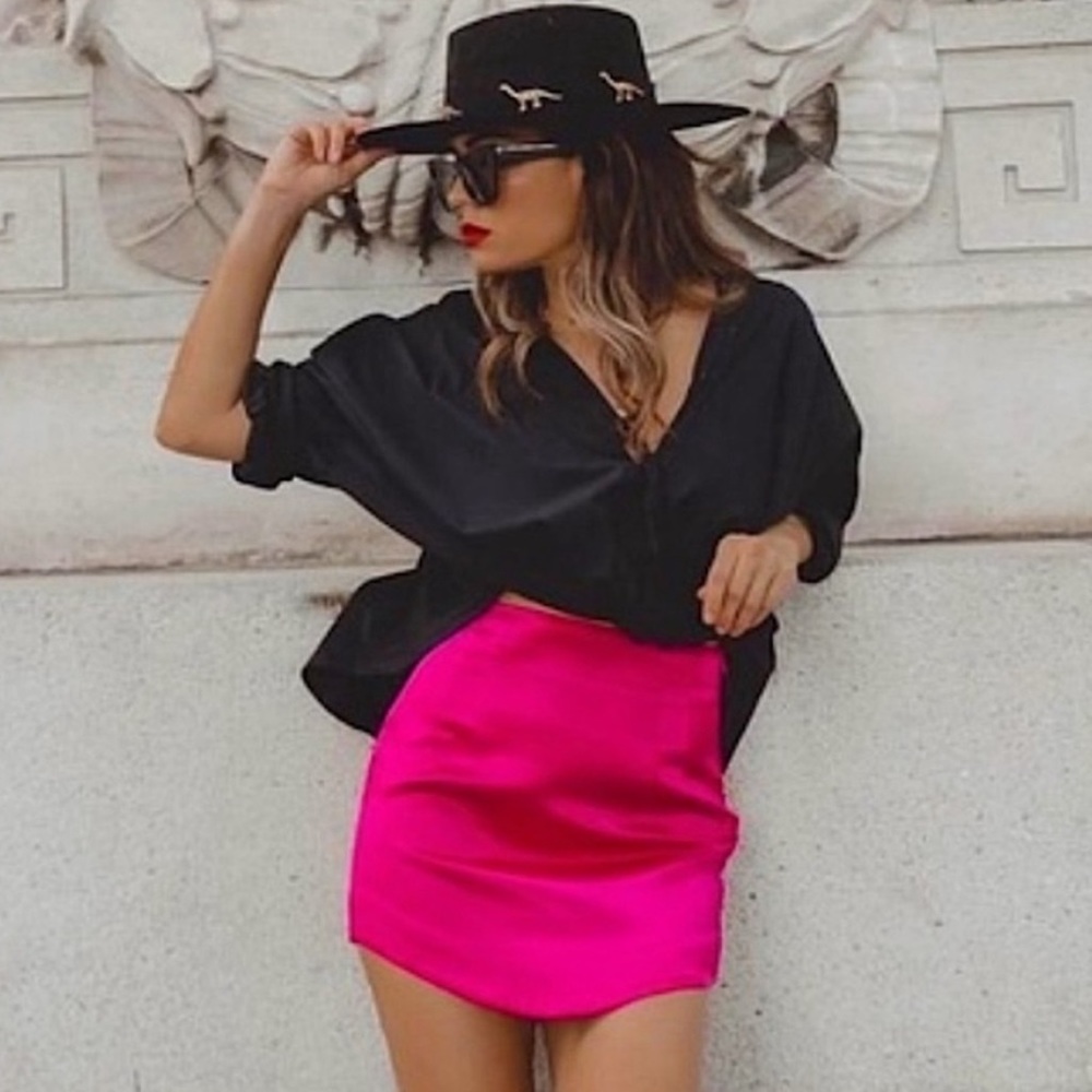 Zara hot pink mini skirt size small